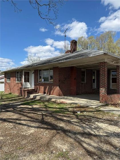 2226 Mountain Rd, Halifax, VA 24558