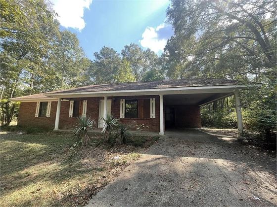 22 Yellow Brick Rd, Ellisville, MS 39437