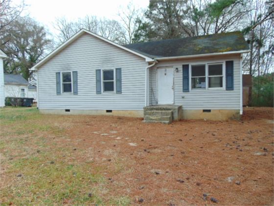 609 Goodes Ferry Rd, South Hill, VA 23970