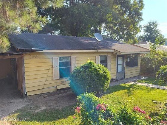 110 Claiborne St, Port Gibson, MS 39150