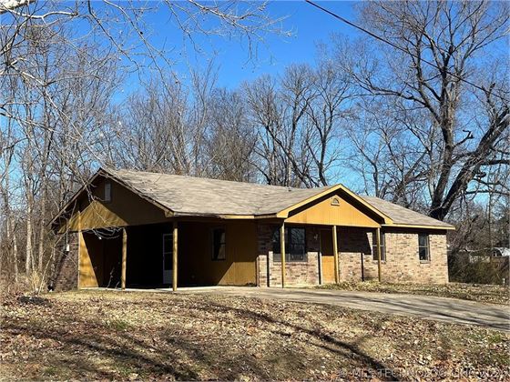 419 SW 5th St, Spiro, OK 74959