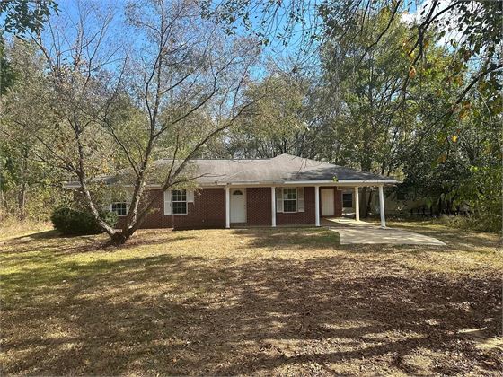 4866 Sandyland Rd, Macon, MS 39341