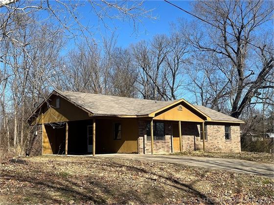 419 SW 5th St, Spiro, OK 74959