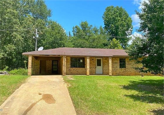 1846 Loring Rd, Camden, MS 39045