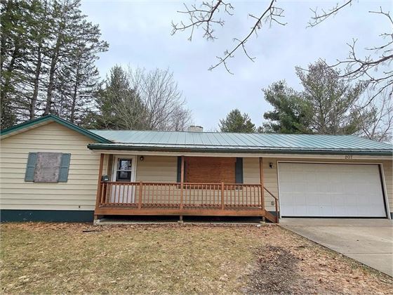 207 Richard Ave SE, Isanti, MN 55040