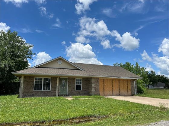 1006 Jahrman Pl, Warner, OK 74469